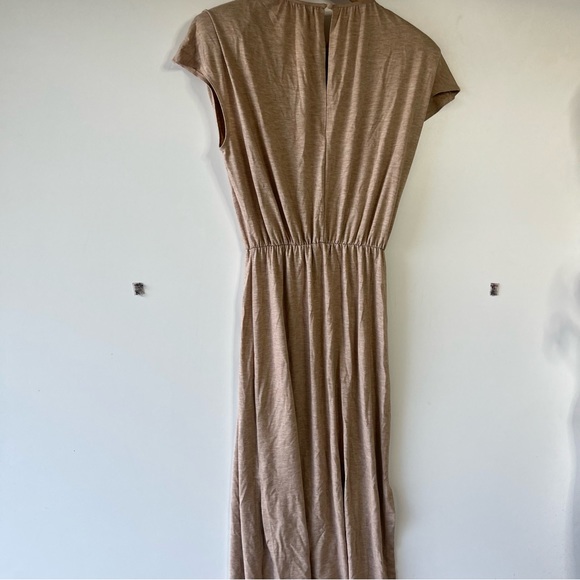 Wayf tan padded shoulder midi dress - Picture 5 of 6